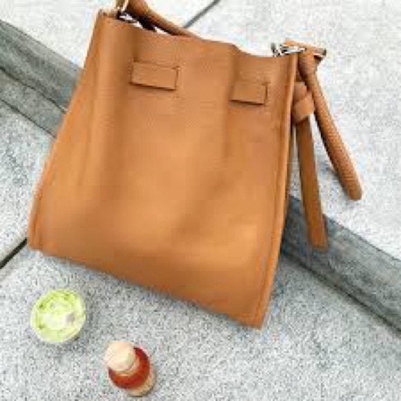 Tamara Mellon Vitello Kiss Handbag in Brown - Picture 2 of 7